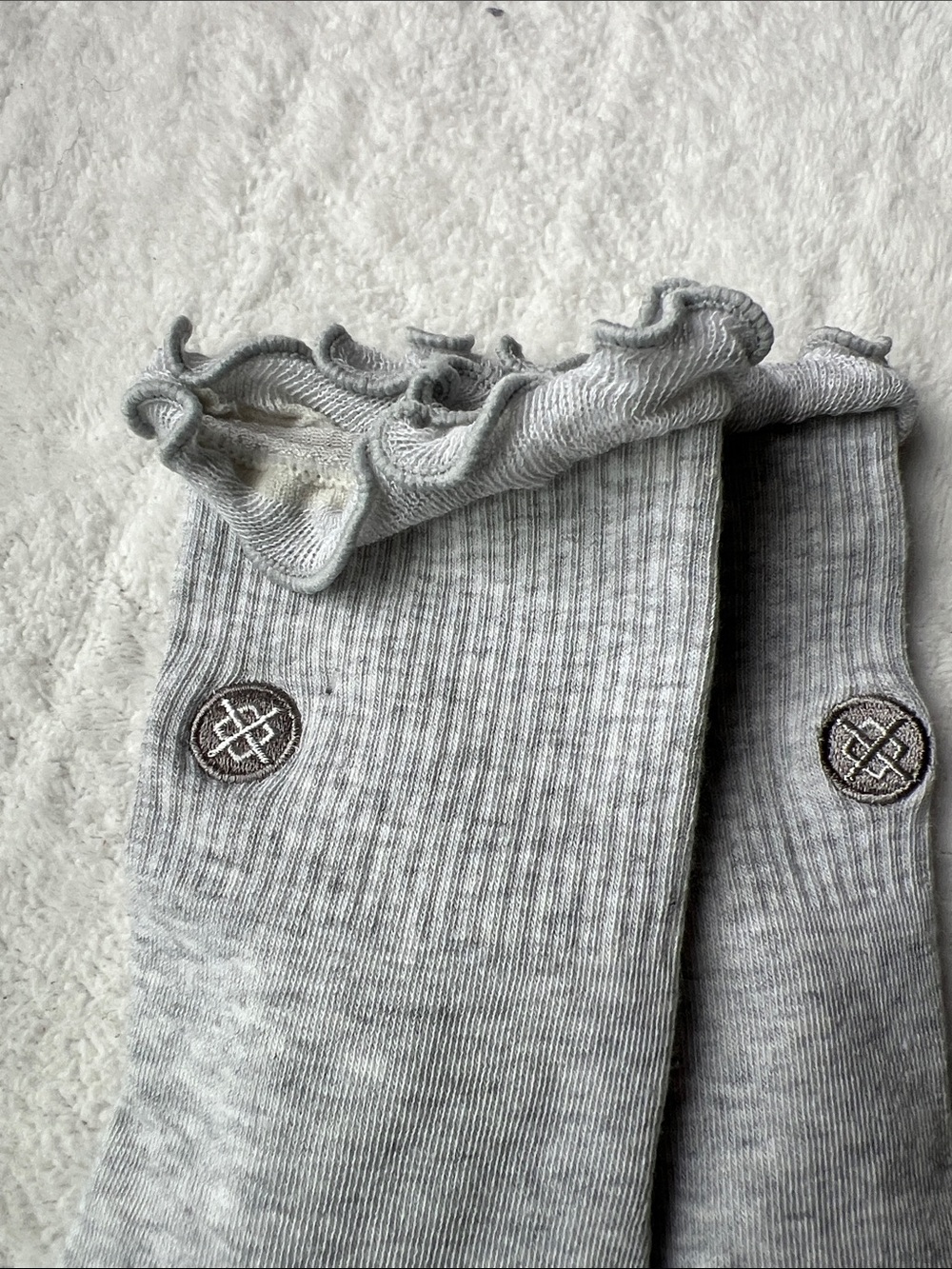 Stance Icon Ruffle Quarter Socks - Picture 5 of 10